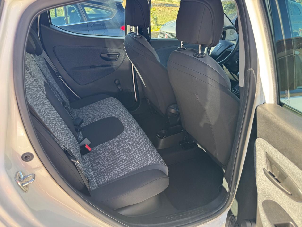 Lancia Ypsilon 1.2 69 CV 5 porte S&S Gold