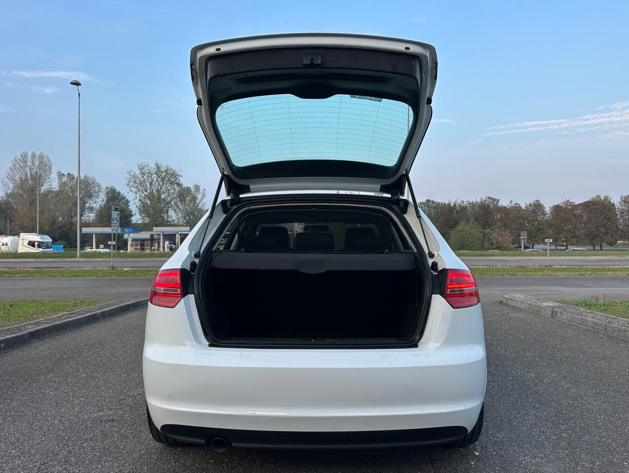 Audi A3 SPB 1.6TDi S tronic Attraction