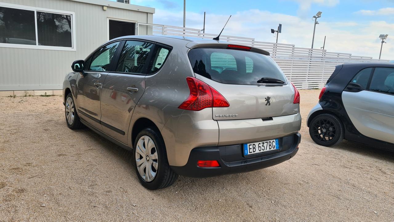 Peugeot 3008 1.6 HDi 110CV cambio robotizzato Tecno