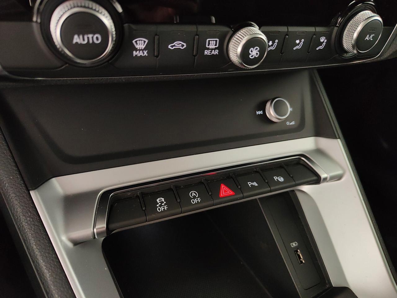 Audi Q3 35 TDI quattro Business