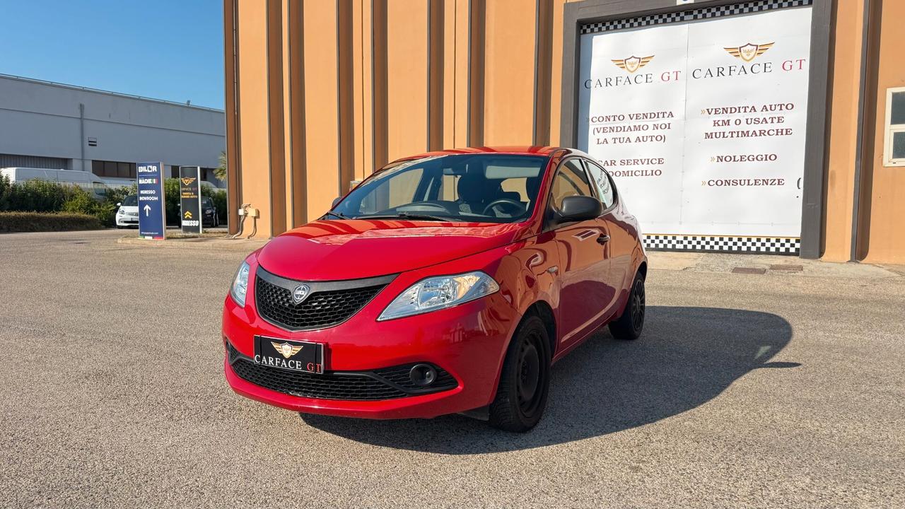 Lancia Ypsilon 1.2 69CV NEOPATENTATI - 2019
