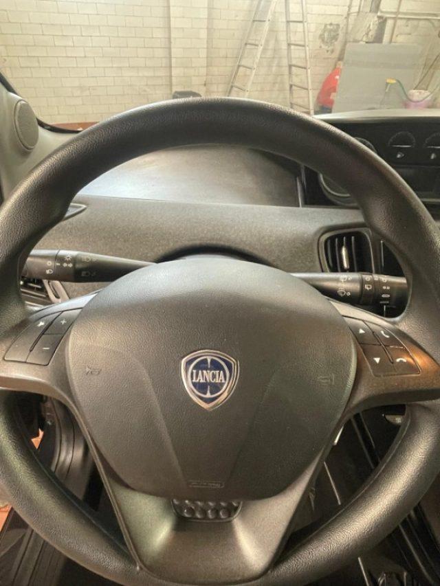 LANCIA Ypsilon 1.0 FireFly 5 porte S&S Hybrid Silver Plus