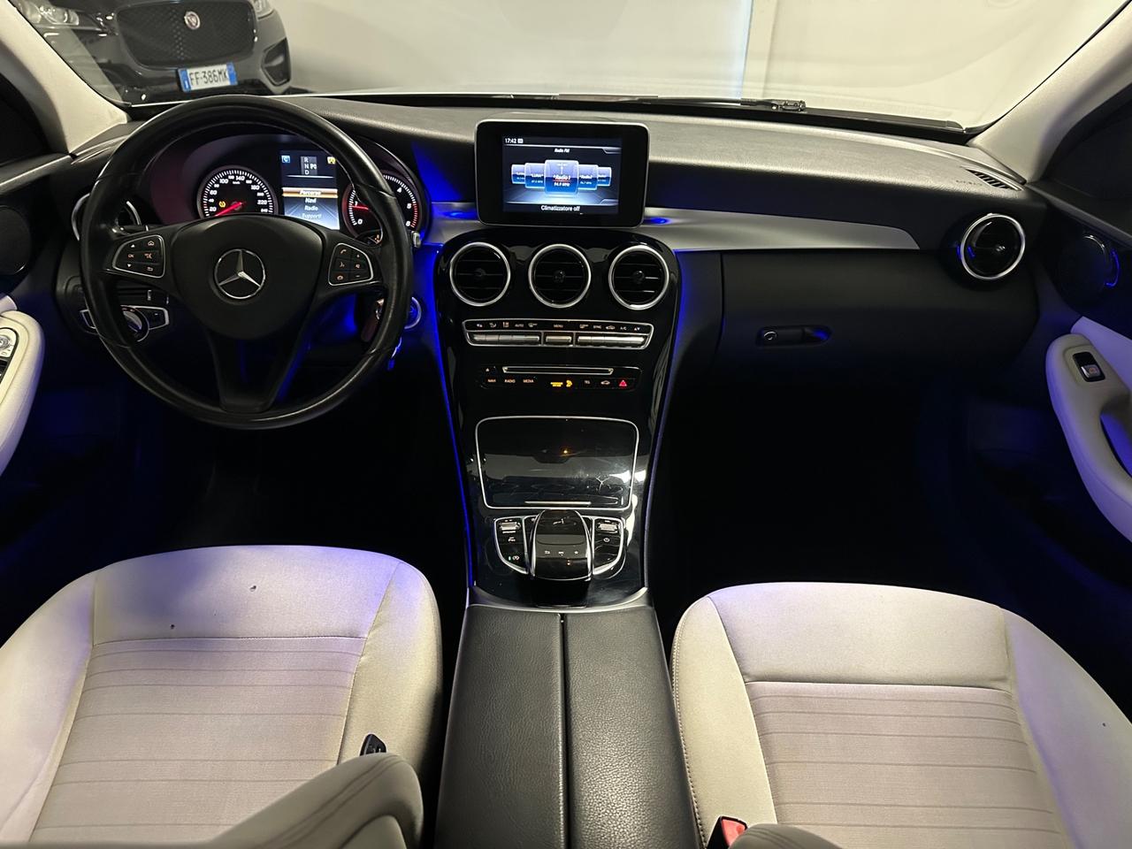 MERCEDES-BENZ C180D SPORT BERLINA 116CV AUTOMATICO