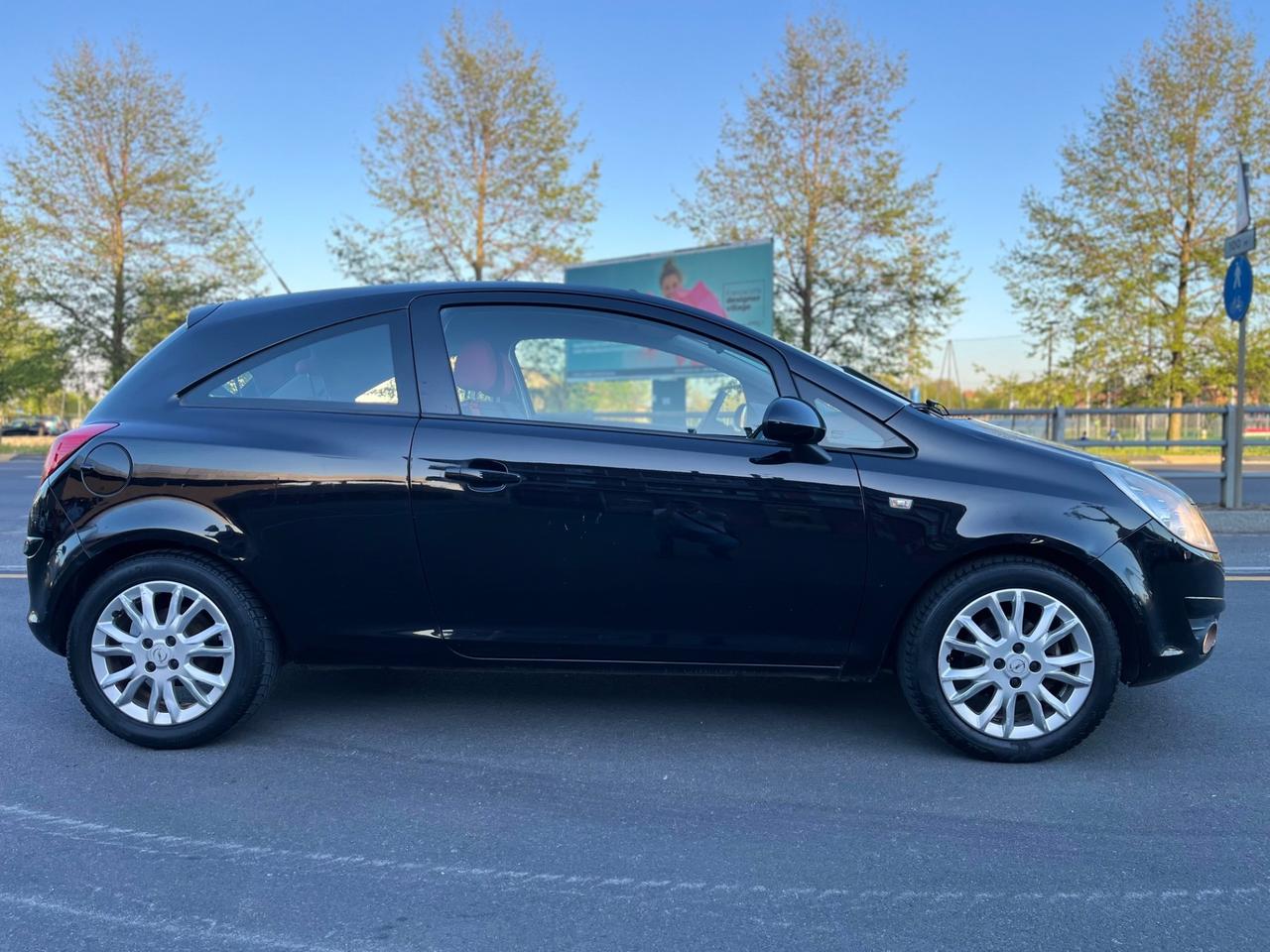 Opel Corsa 1.2 80CV 3 porte GPL-TECH Enjoy