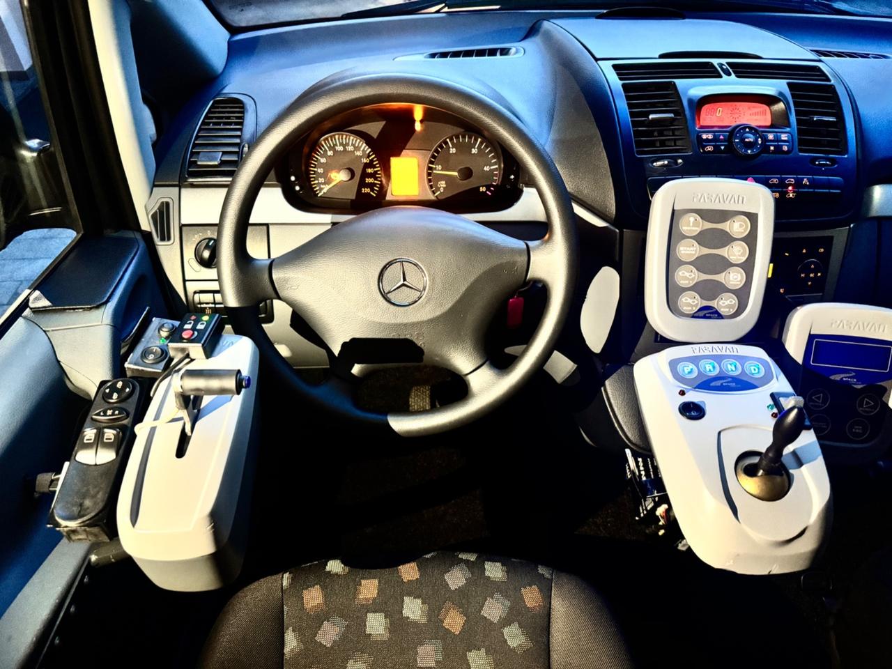 Mercedes-benz Viano trasporto e guida disabili