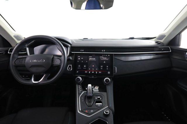 LYNK & CO 01 01 PHEV