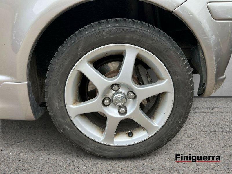 Toyota Yaris 1.5i 16V cat 3 porte T Sport