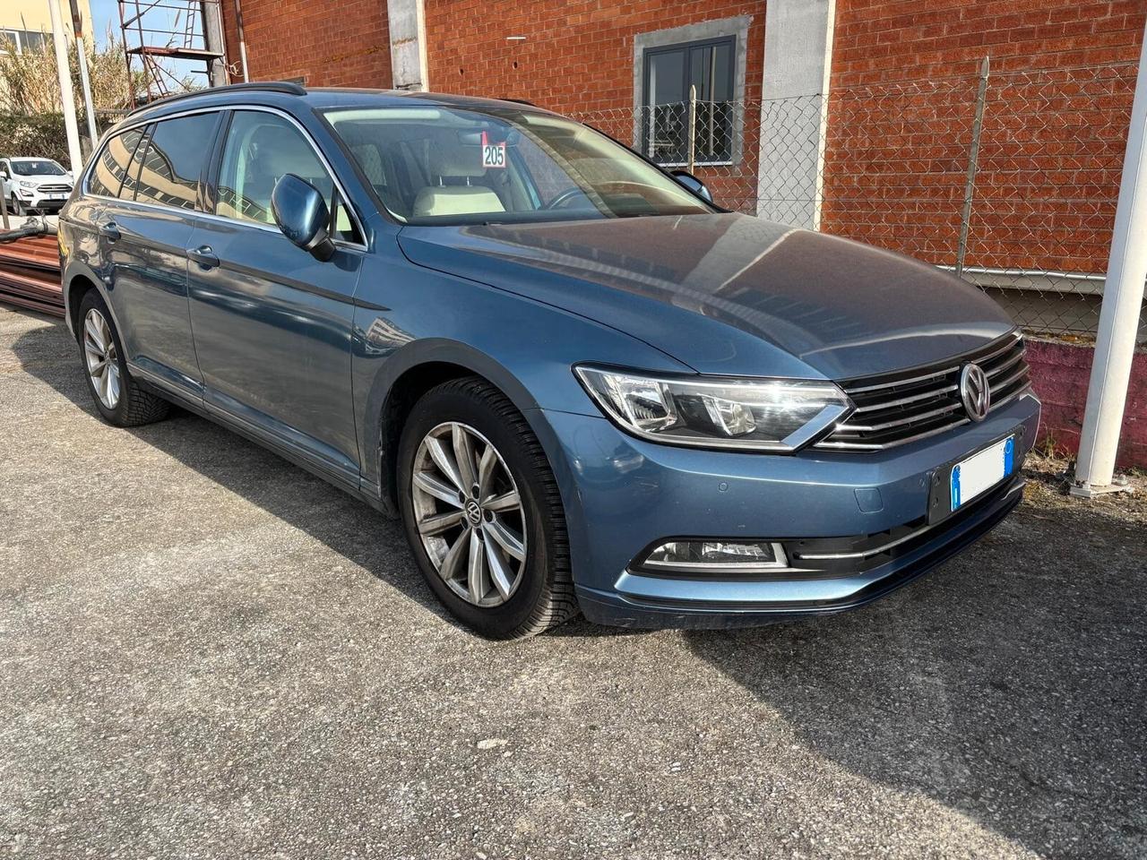 Volkswagen Passat 1.6 TDI 120CV TETTO APRIBILE