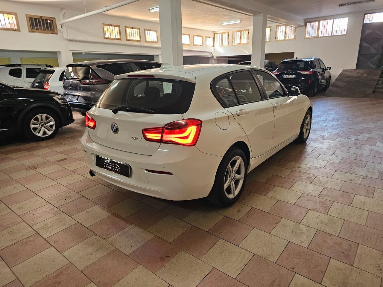 Bmw 116 116d 5p. Urban