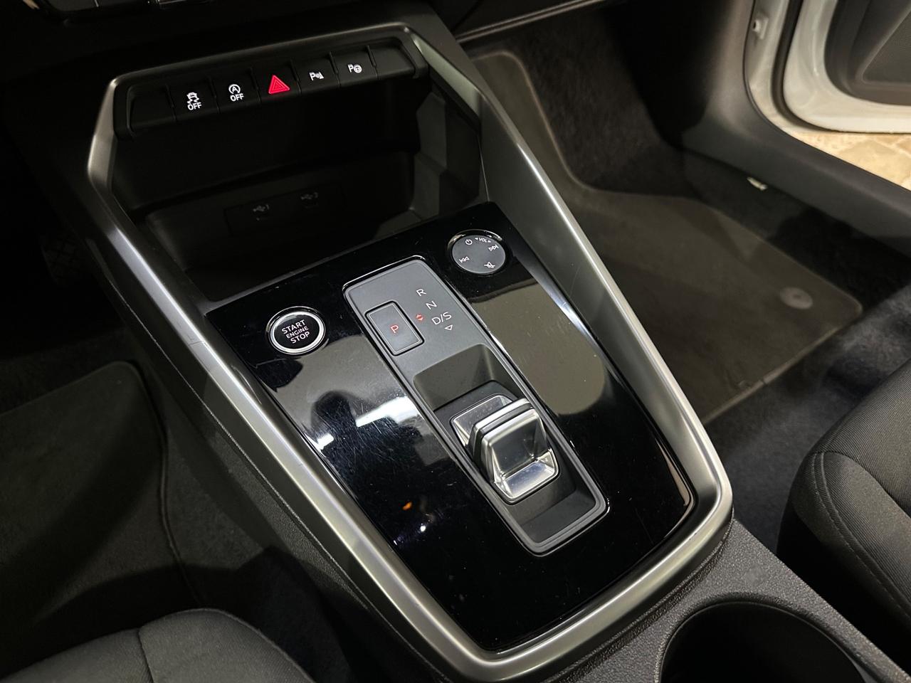 Audi A3 Sedan 35 TDI S line edition