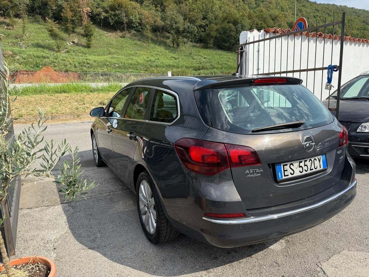 Opel Astra 1.7 CDTI 130CV Sports Tourer Cosmo
