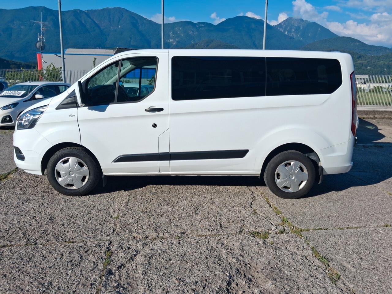 Ford Transit Custom 320 2.0 EcoBlue PC Combi Entry