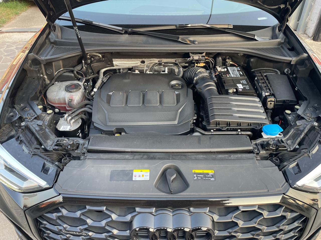Audi Q3 35 TDI quattro S tronic Business