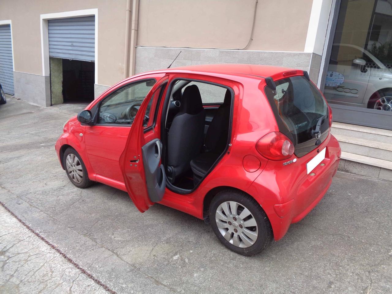 Toyota Aygo 1.0 68CV 5 porte (Finanziabile)