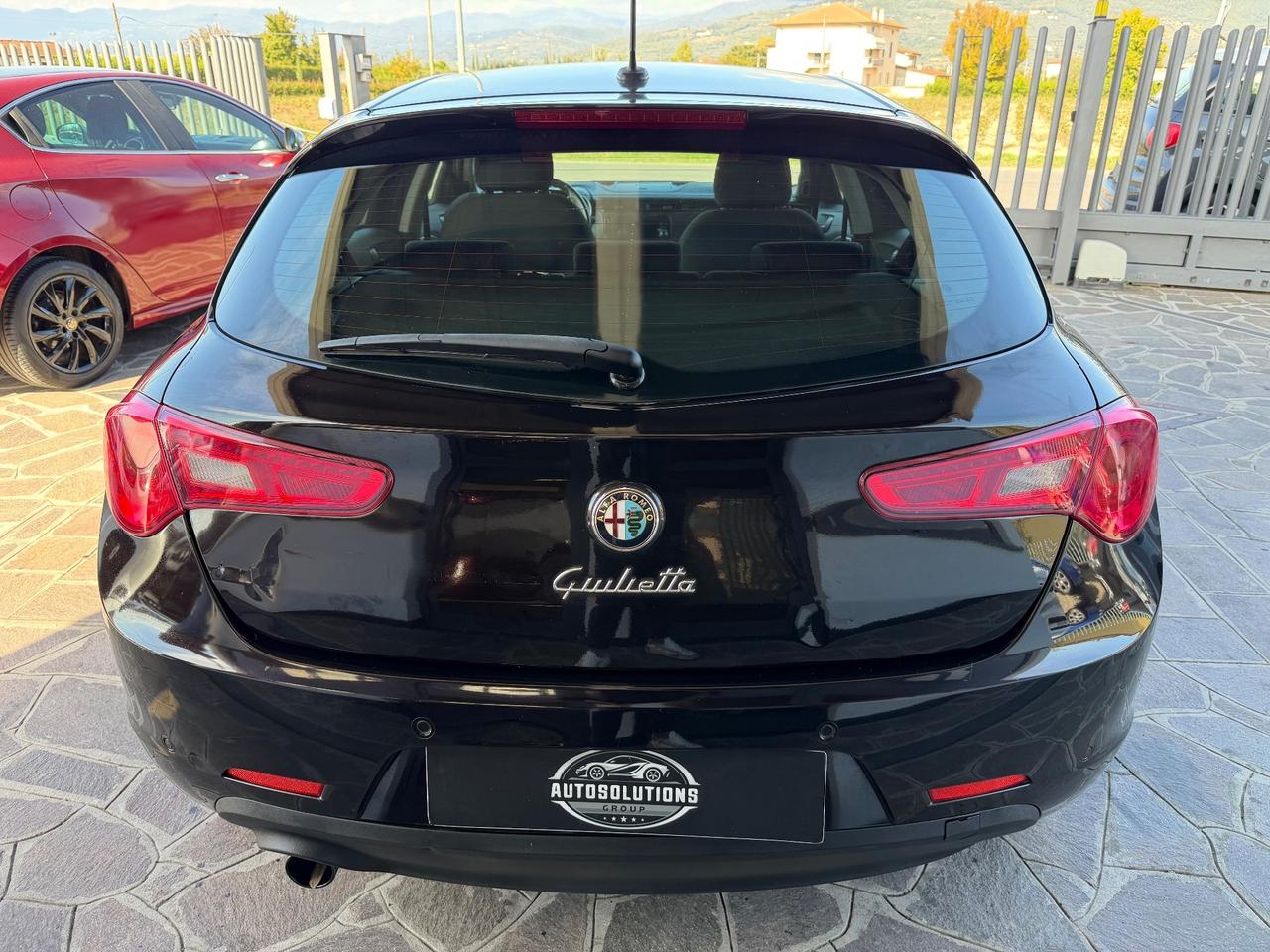 Alfa Romeo Giulietta 1.4 Turbo okenopatentati Total Black