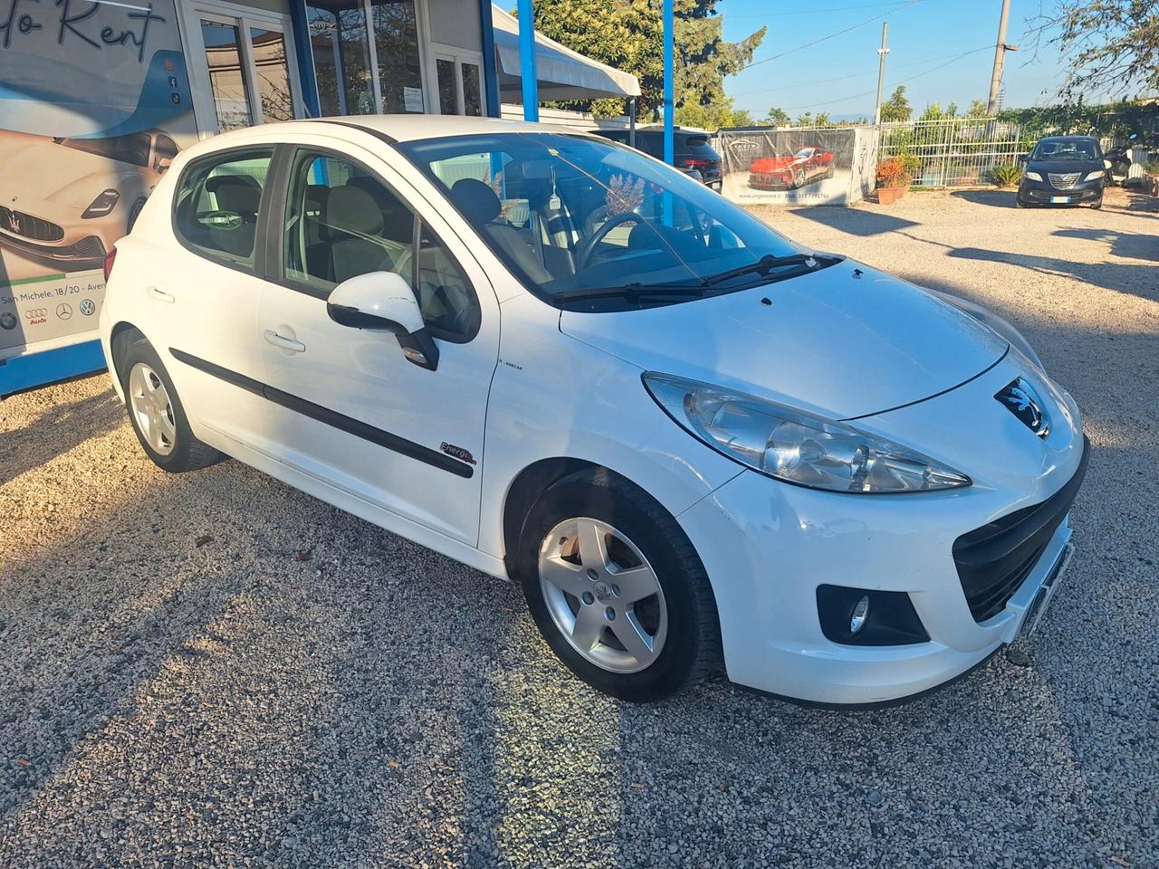 Peugeot 207 1.4 8V 75CV 5p. X Line