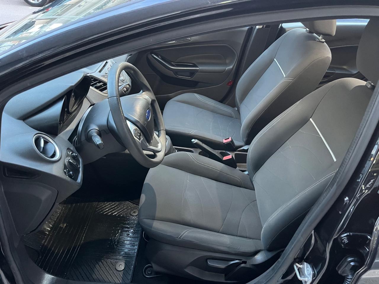 Ford Fiesta 1.5 TDCi 75CV 5 porte Business