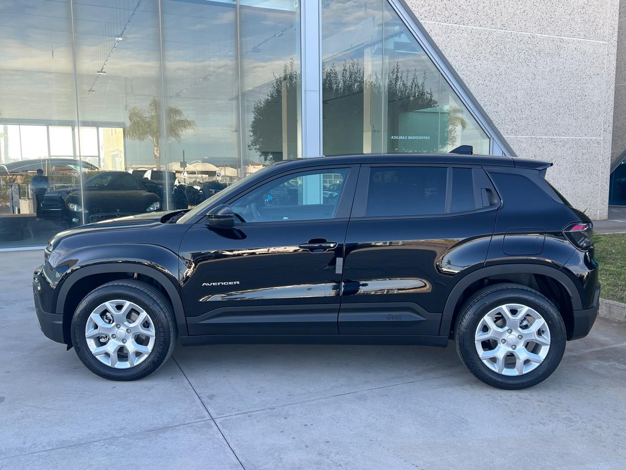 Jeep Avenger 1.2 Turbo 110 CV MHEV Altitude possibilità noleggio no scoring