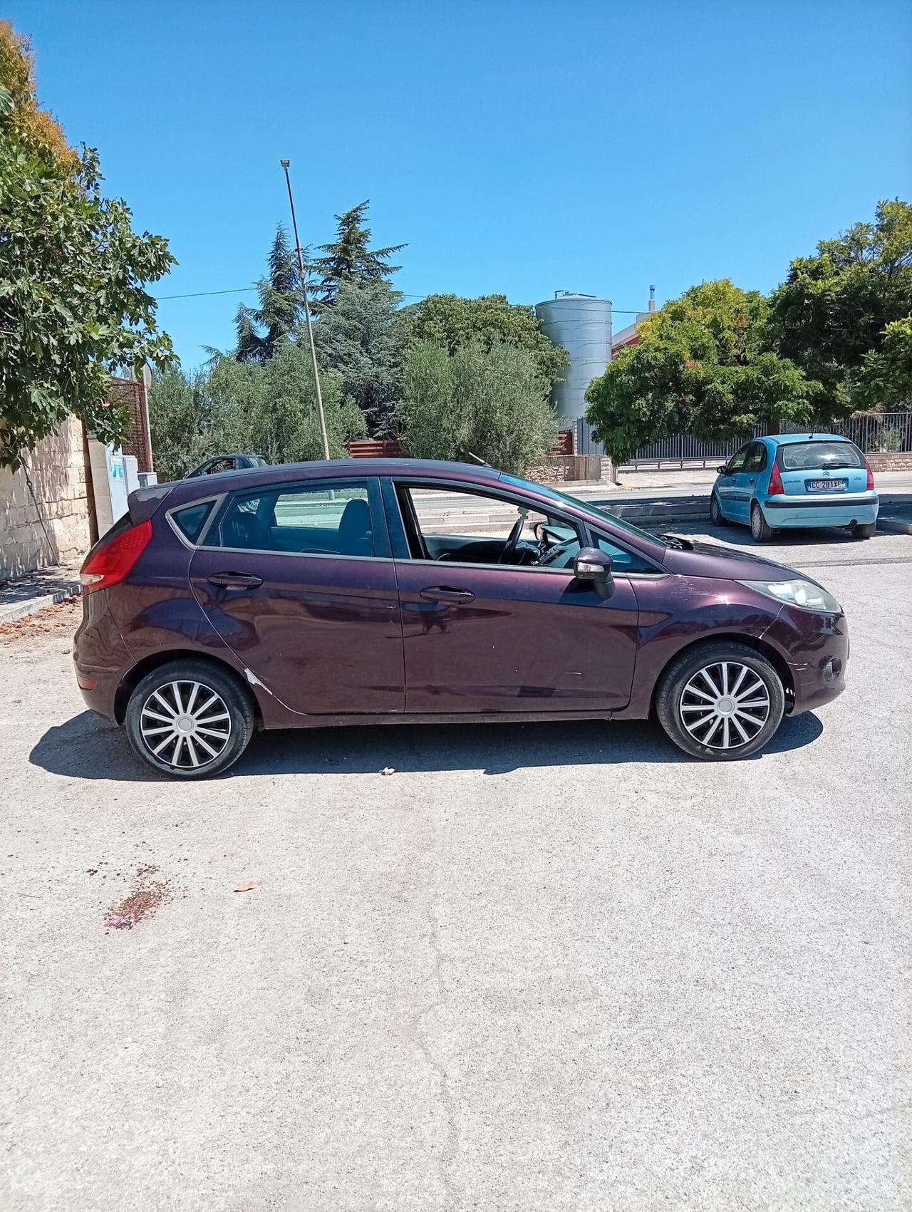 Ford Fiesta Fiesta+ 1.4 TDCi 70CV 5 porte