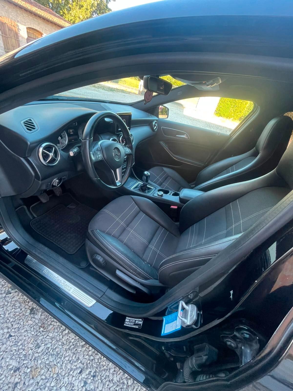 Mercedes-benz A 160 CDI Premium Dark Night Edition