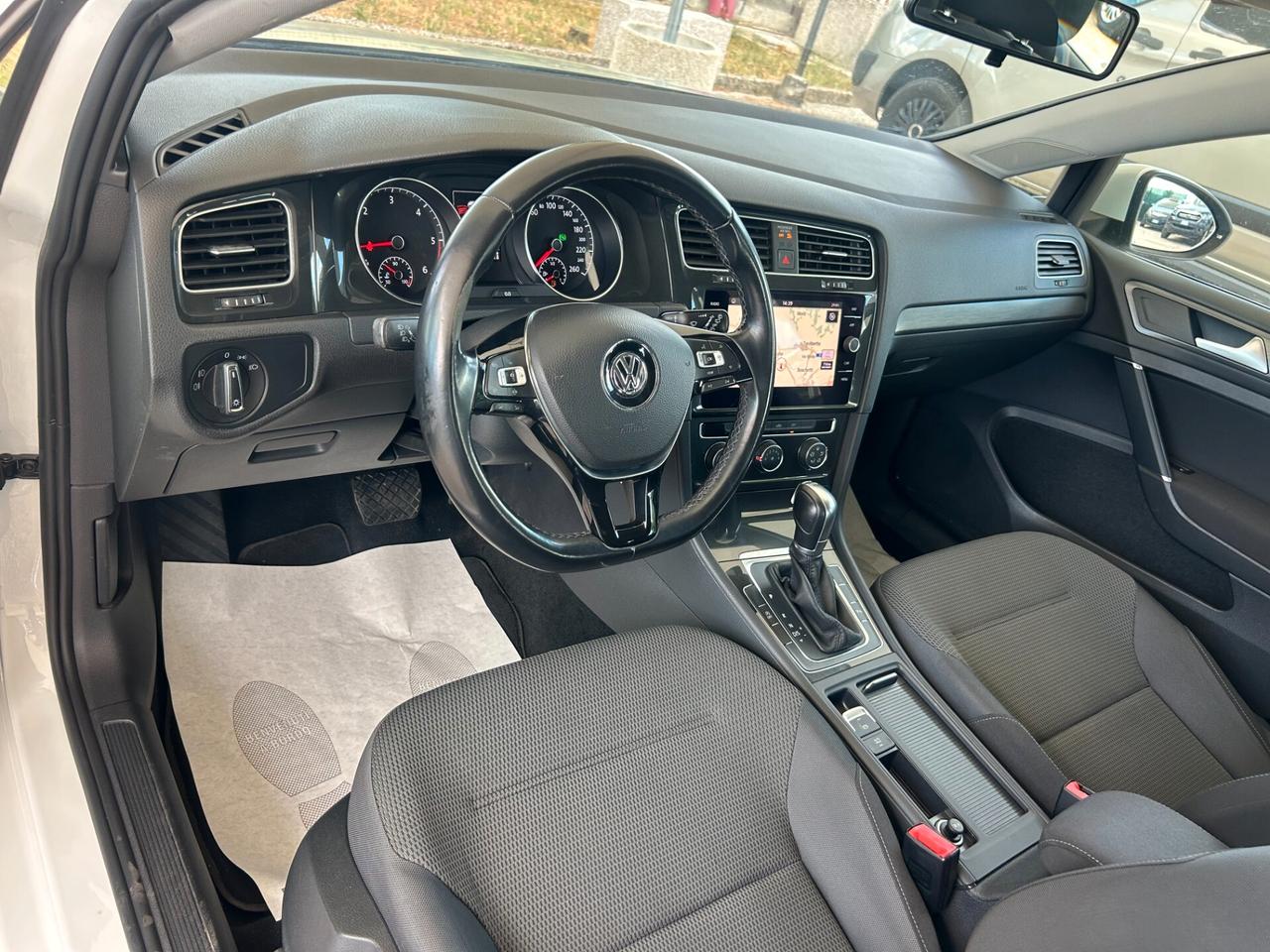 " DA VETRINA " Volkswagen Golf 1.6 TDI 115CV DSG 5p. Business