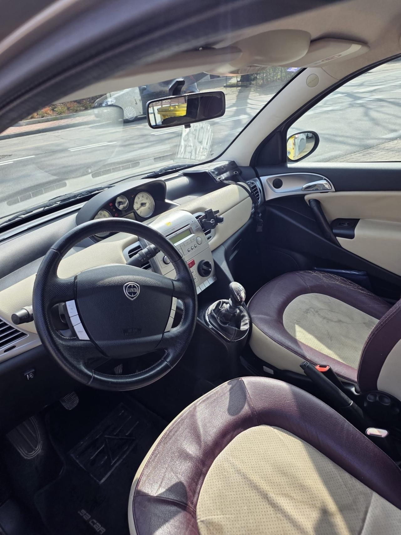 Lancia Ypsilon 1.4 Oro Ecochic GPL