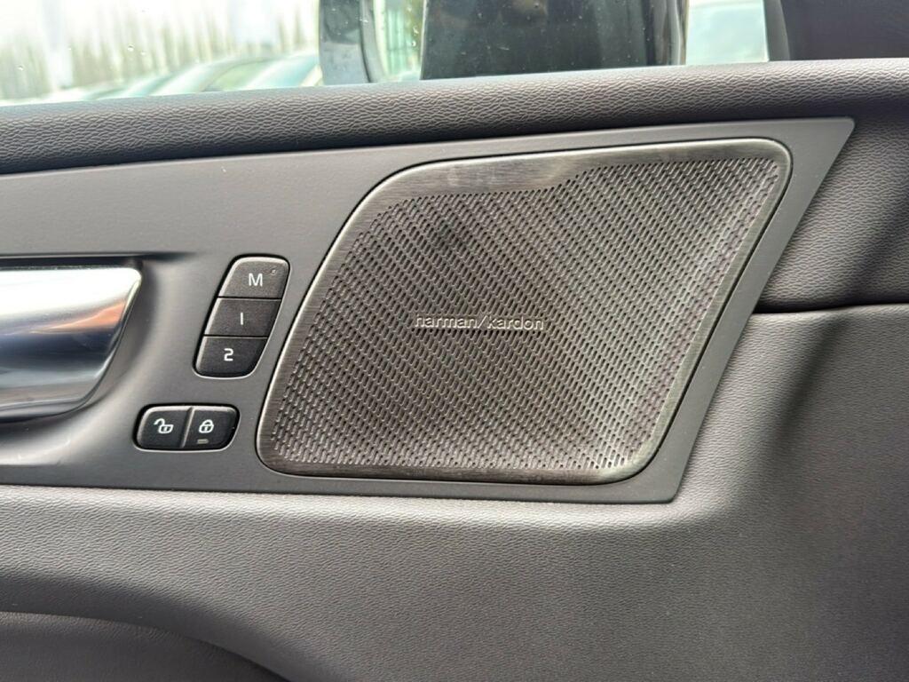 Volvo XC60 2.0 B4 Ultimate Dark AWD automatico