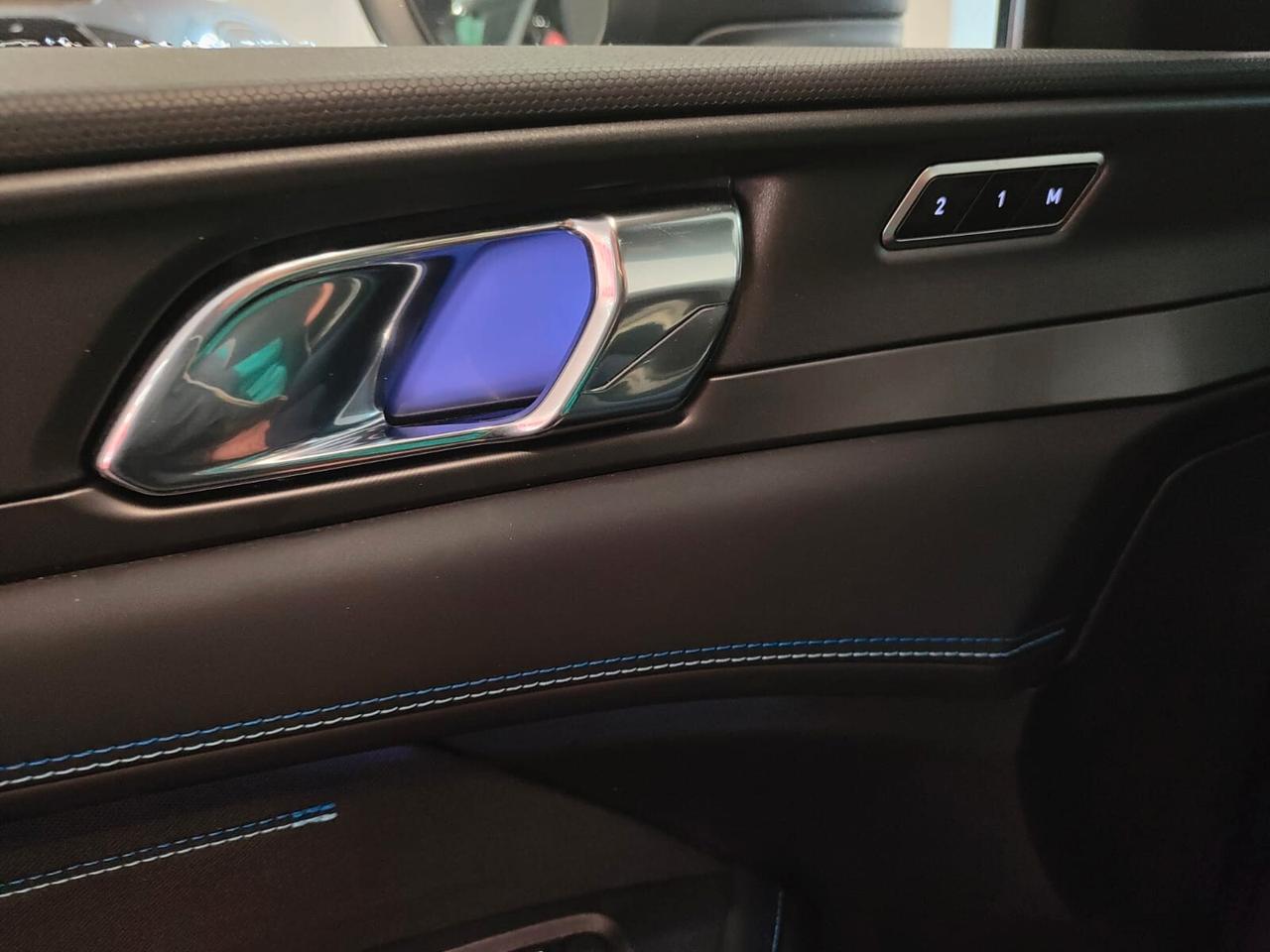 Lynk&co 01 PHEV Tetto Apribile