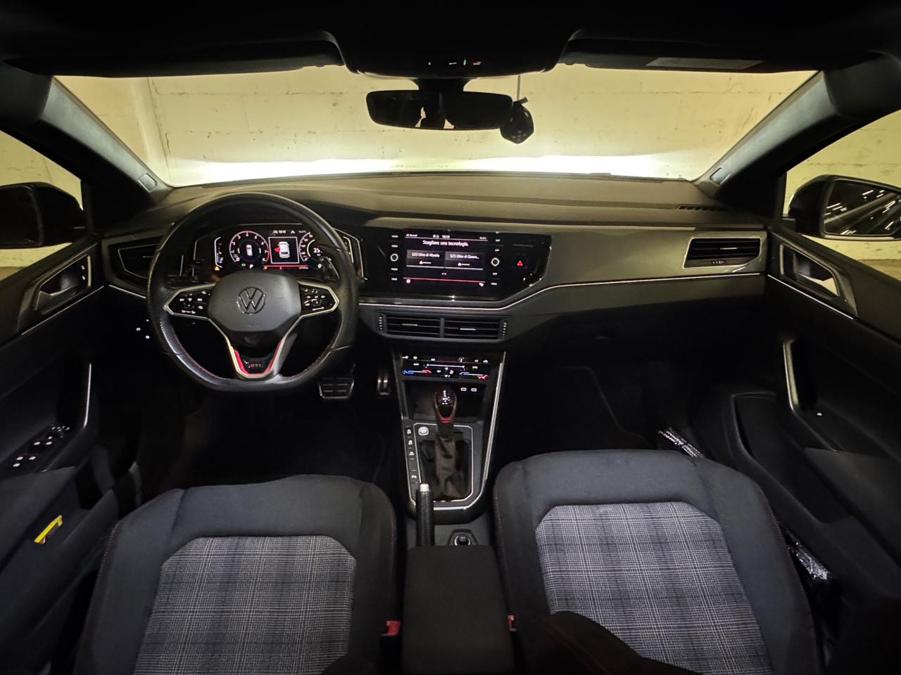 Volkswagen Polo 2.0 TSI DSG GTI