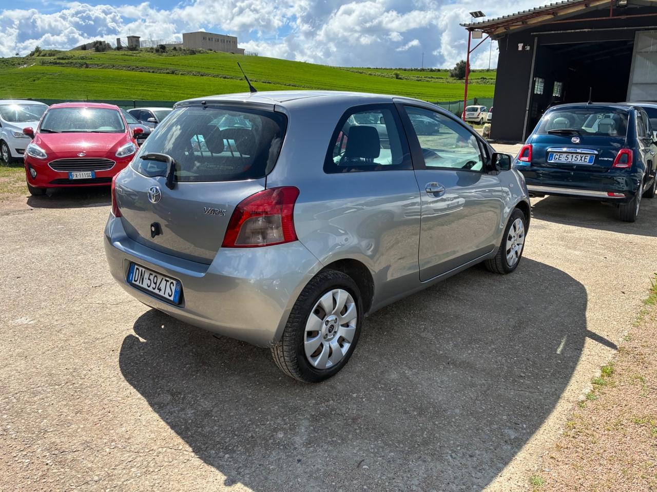Toyota Yaris 1.0 3 porte Sol