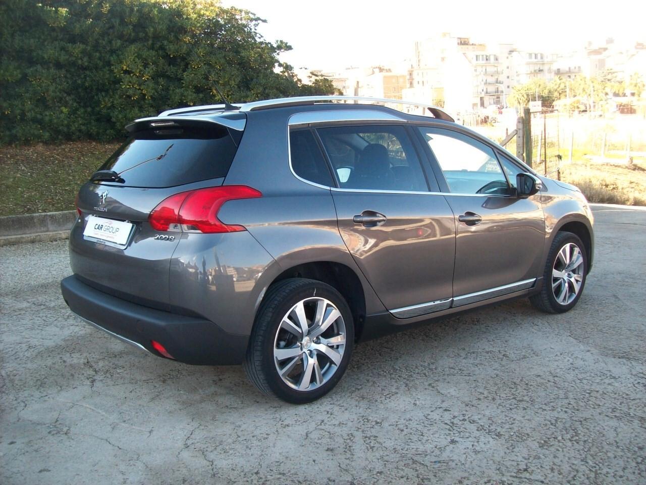 PEUGEOT 2008 1.6 HDI CV.100 Allure "2015"
