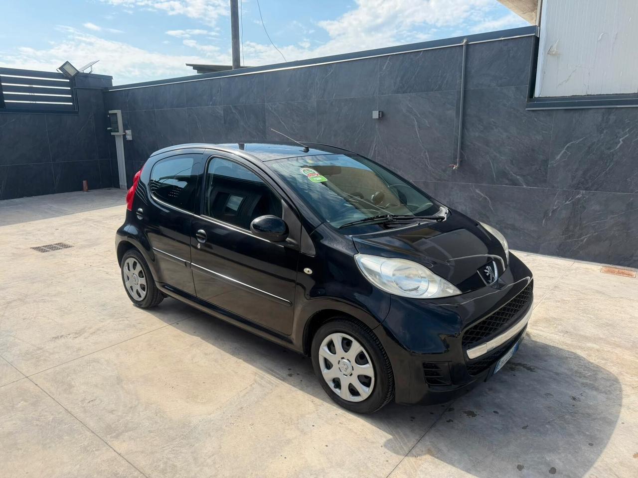 Peugeot 107 1.0 68CV 5p. Allure