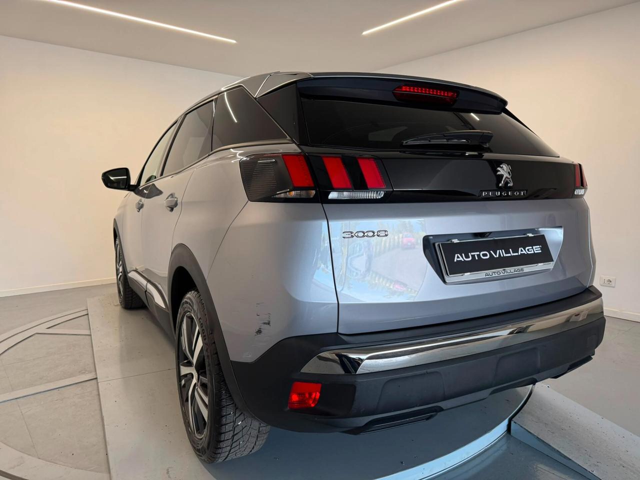 Peugeot 3008 BlueHDi 130 S&S EAT8 Allure