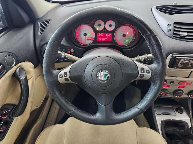 Alfa Romeo 147 147 II 2004 5p 1.6 ts 16v BlackLine 105cv