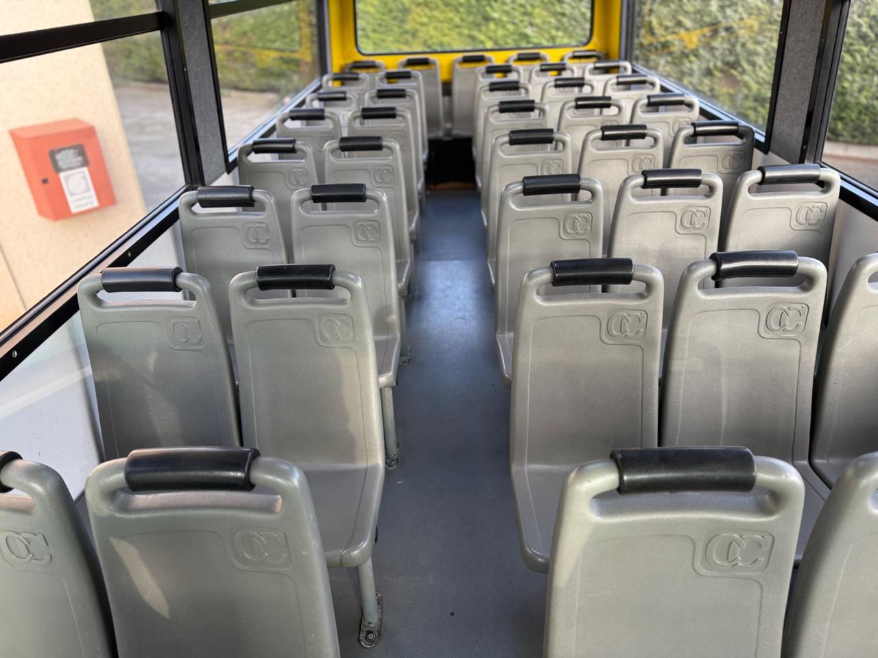 Scuolabus/ Iveco 42 posti euro 9.500