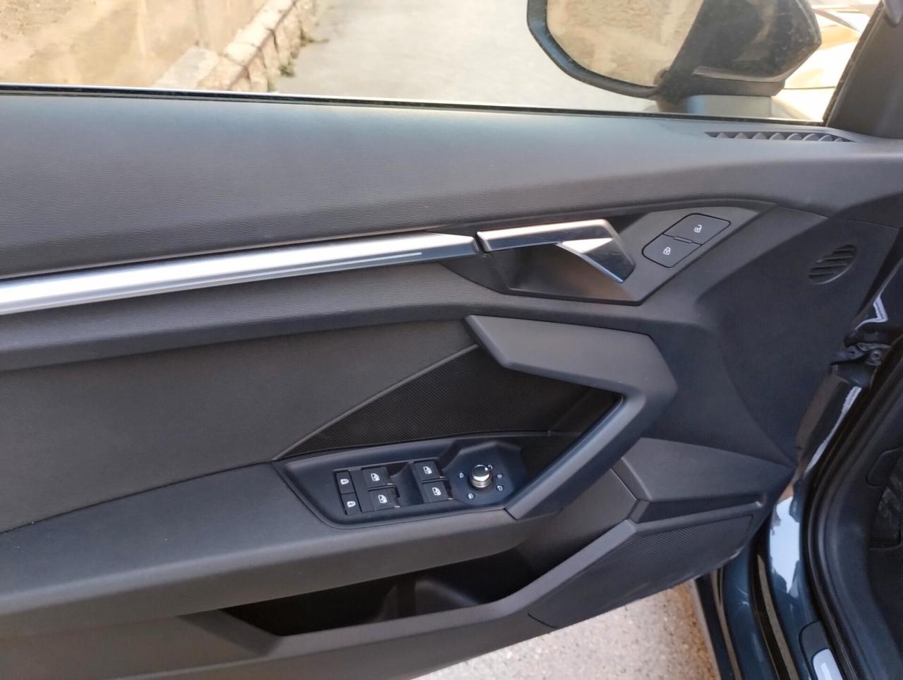 Audi A3 SPB 30 TDI Business Advanced