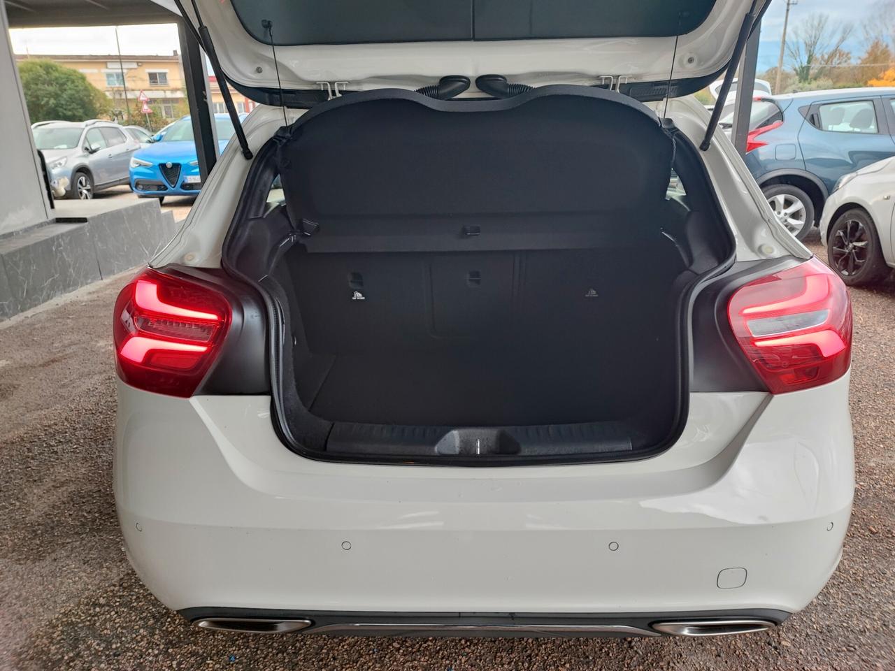 Mercedes-benz A 180 d Premium