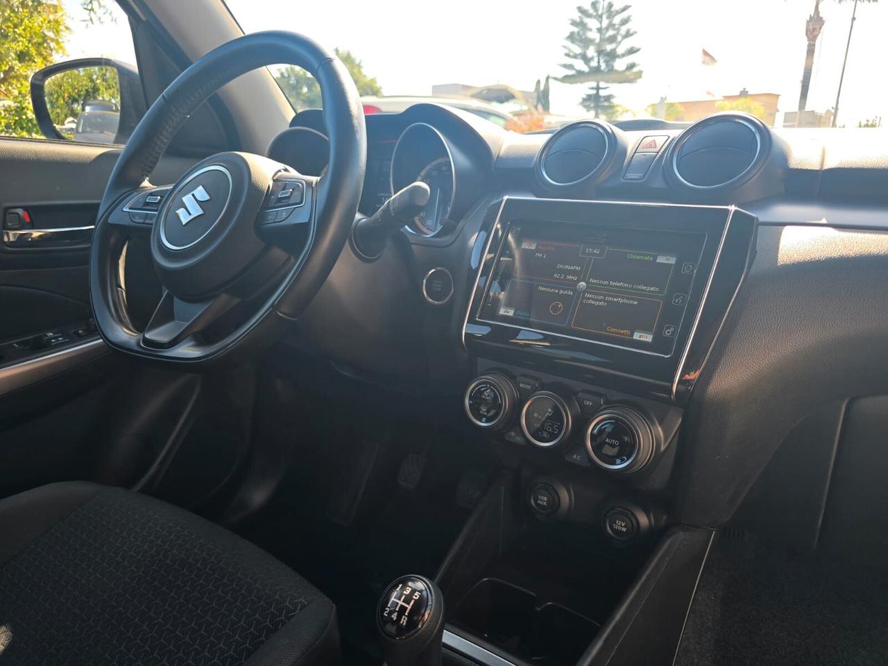 SUZUKI SWIFT 1.2 HYBRID 83CV TOP EDITION FULL PERLATO