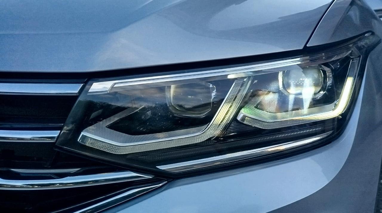 Volkswagen Tiguan 2.0 TDI 150 CV SCR DSG Elegance IVA TETTO 2022