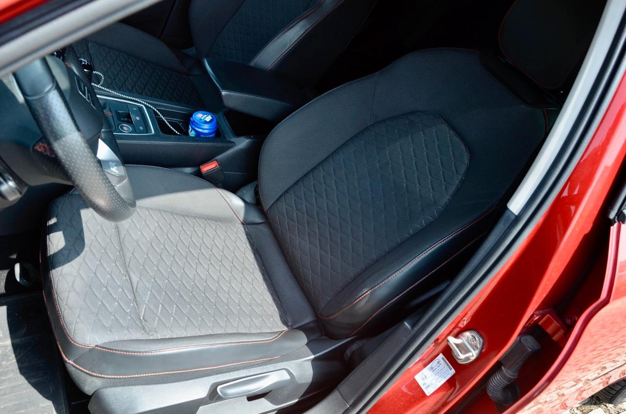 SEAT LEON 1.5 TSI STYLE 130cv, SERVICE UFF SEAT, EURO 6D, NAVI, FARI LED, LED AMBIENTE, PERMUTE