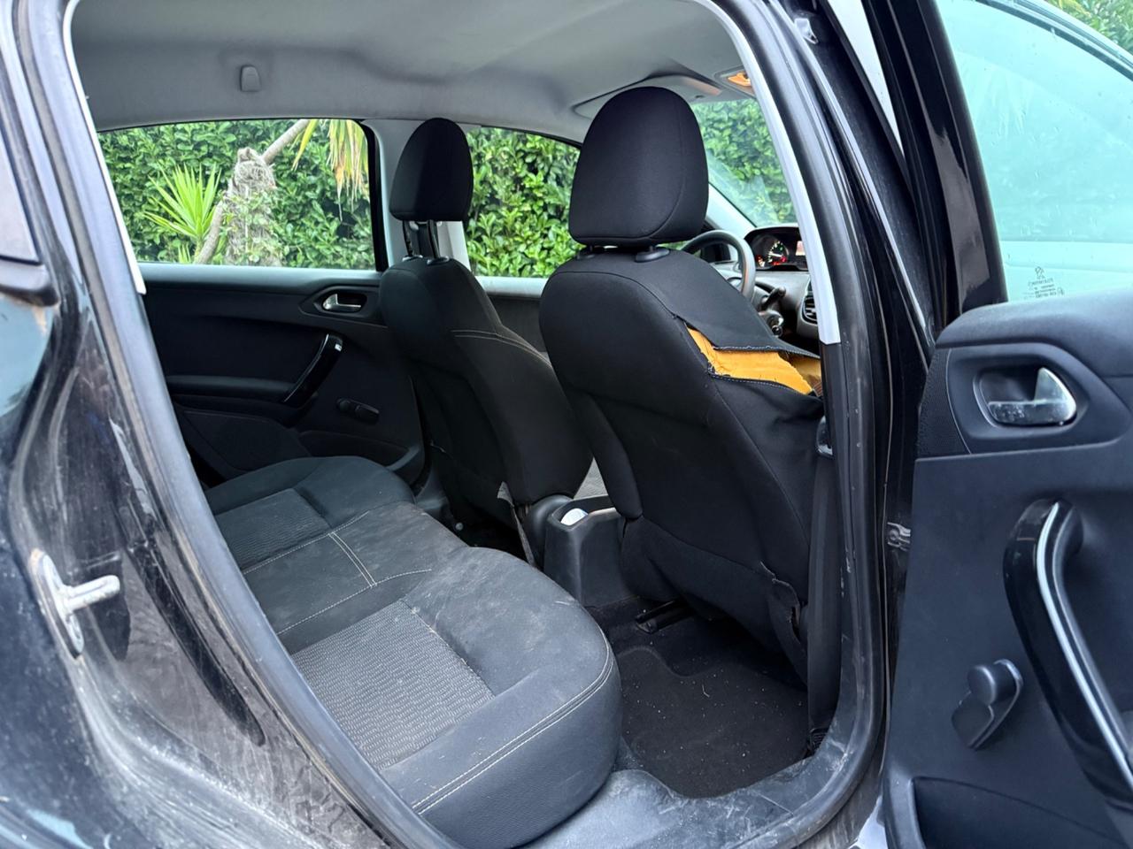Peugeot 208 BlueHDi 75CV EURO6B INCIDENTATA