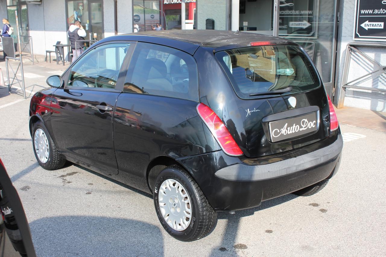 Lancia Ypsilon 1.2 IMPIANTO METANO PER COMMERCIANTI