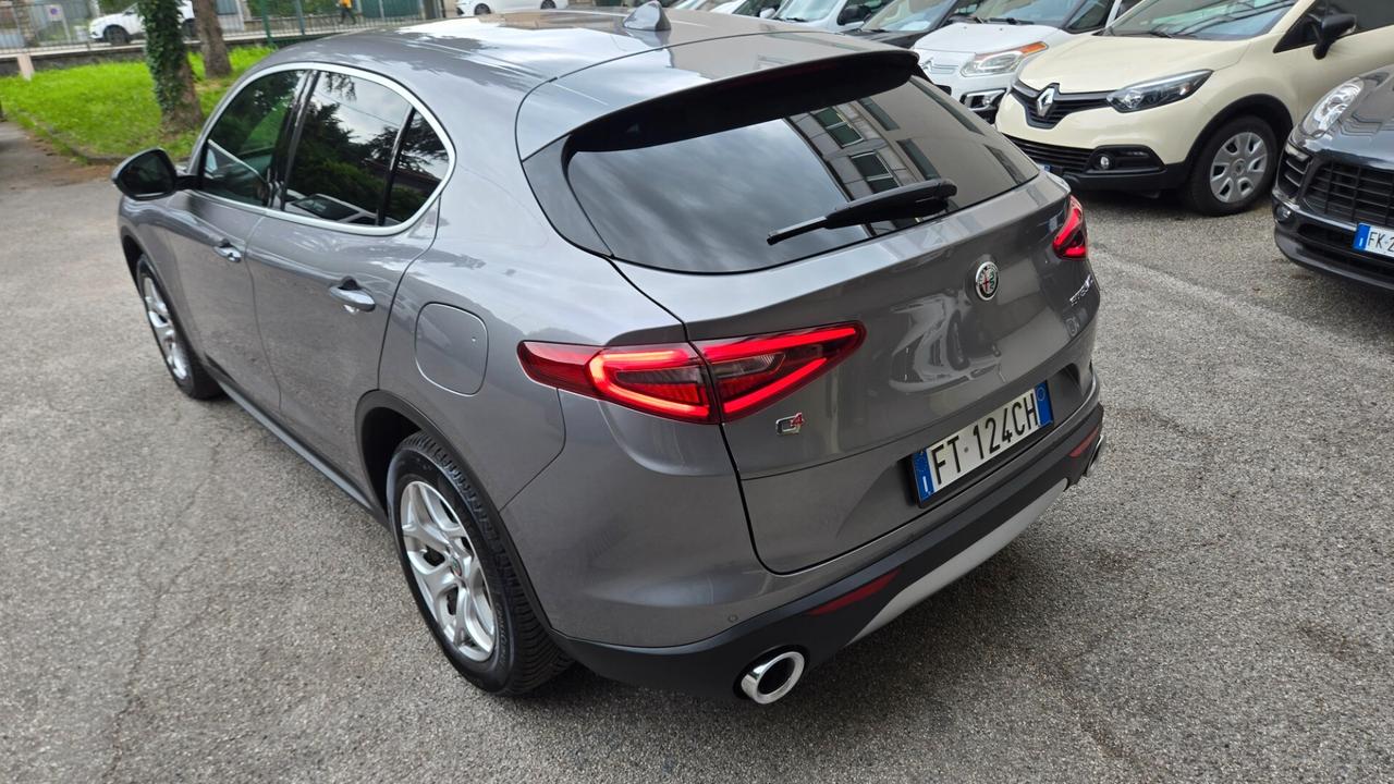 Alfa Romeo Stelvio 2.2 Turbodiesel 210 CV AT8 Q4 Executive