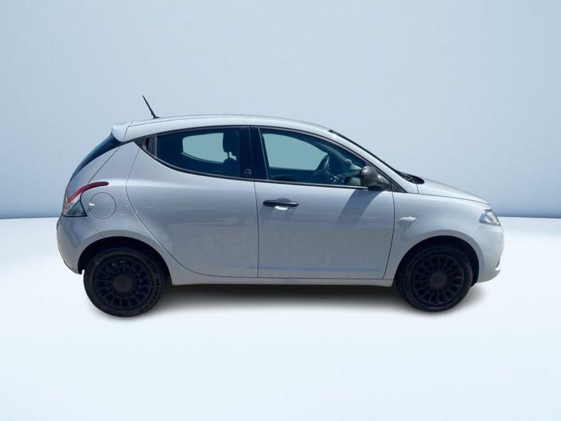 Lancia Ypsilon 1.0 HYBRID GOLD S&S 70CV