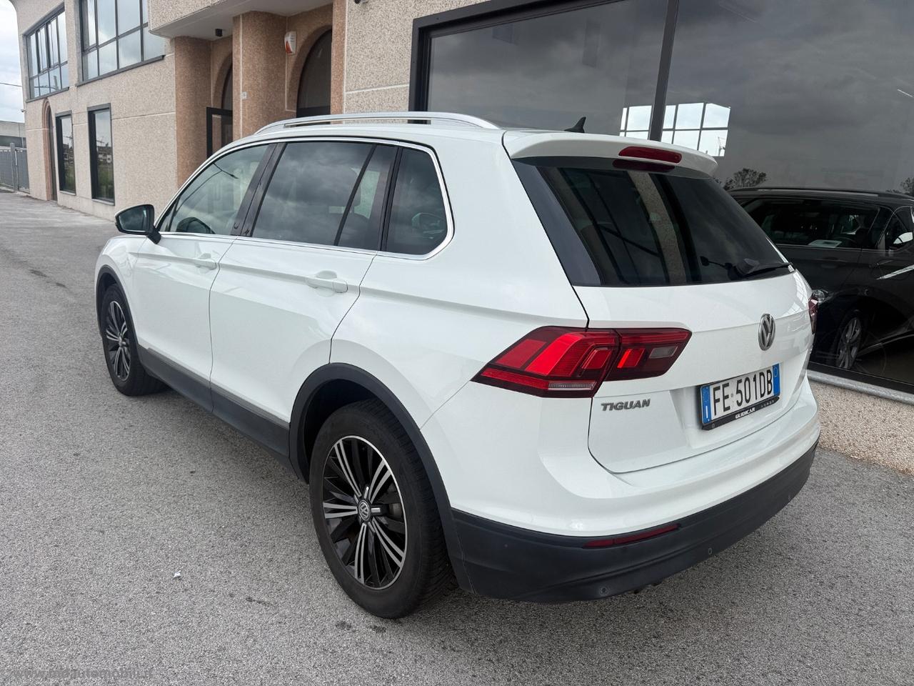 VOLKSWAGEN Tiguan 2.0 TDI DSG Business BMT NUOVO MODELLO SOLO KM.125000