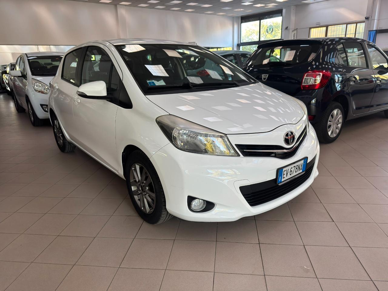 Toyota Yaris 1.0 5 porte Lounge - IL PREZZO PIU' BASSO IN TUTTA BOLOGNA E PROVINCIA!