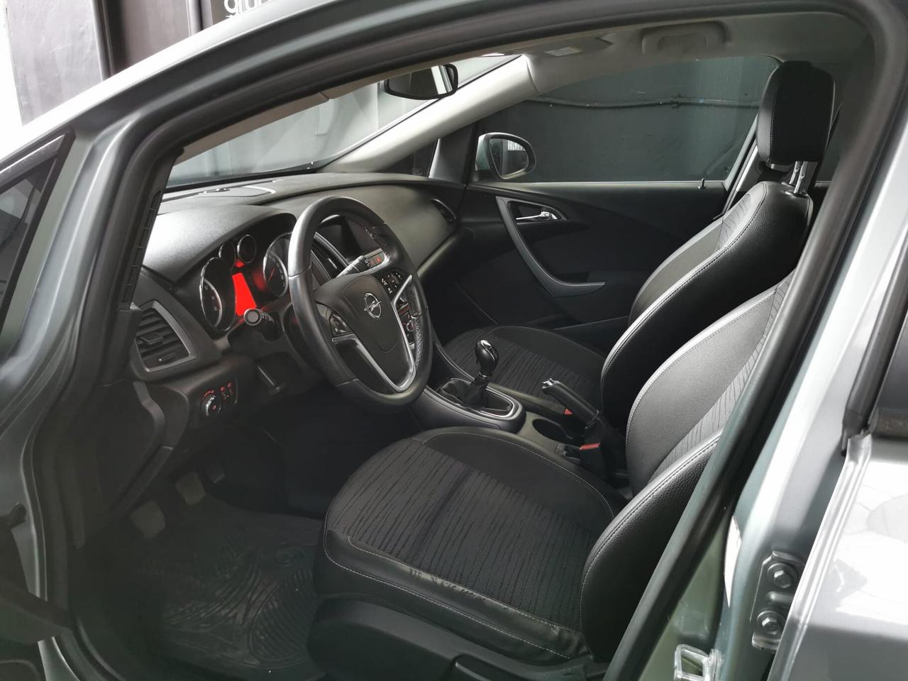 Opel Astra 1.6i 100cv Cosmo GANCIO TRAINO GARANZIA 12 MESI