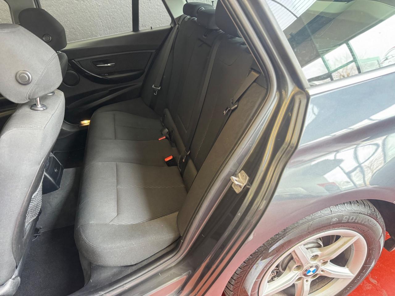 Bmw 116 116d 5p. Advantage