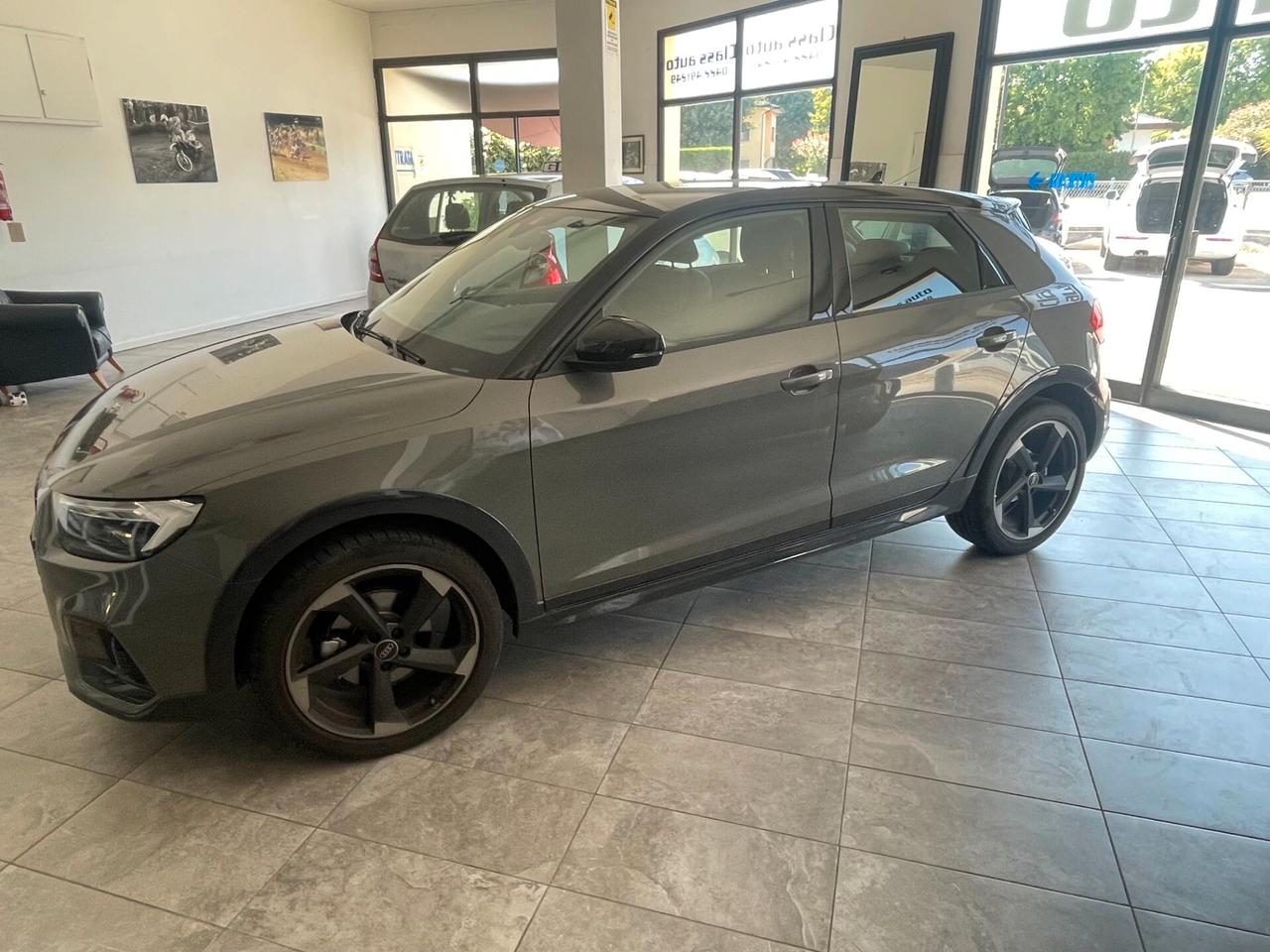 Audi A1 allstreet 30 TFSI S tronic Identity Contrast