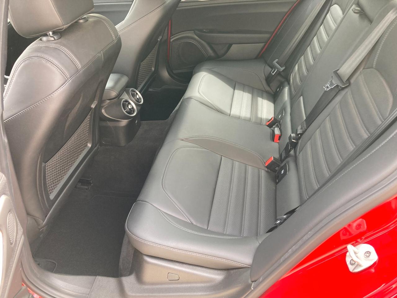 Alfa Romeo Giulia 2.2 T 210 CV AT8 AWD Q4 Veloce